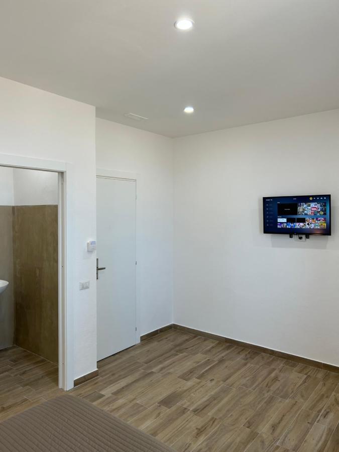 Stella Di Mare- Cruise Shuttle Hotel ชิวิตาเวกเกีย ภายนอก รูปภาพ