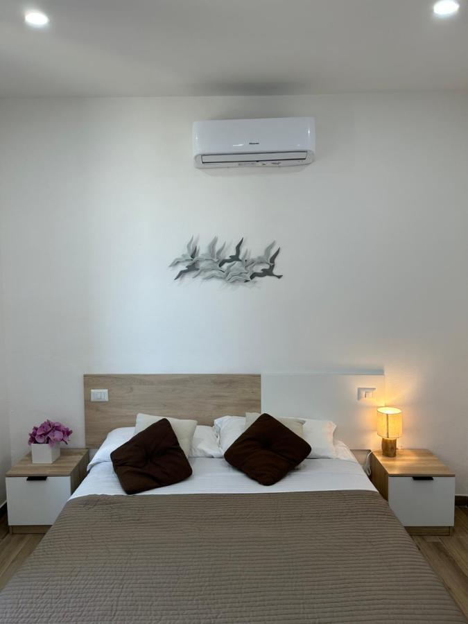 Stella Di Mare- Cruise Shuttle Hotel ชิวิตาเวกเกีย ภายนอก รูปภาพ