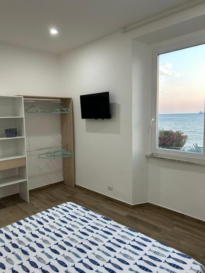 Stella Di Mare- Cruise Shuttle Hotel ชิวิตาเวกเกีย ภายนอก รูปภาพ